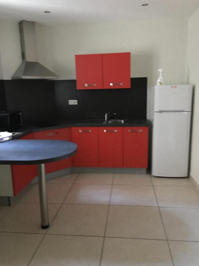 Appartement Calme Centre Ville Historique Ussel  Εξωτερικό φωτογραφία